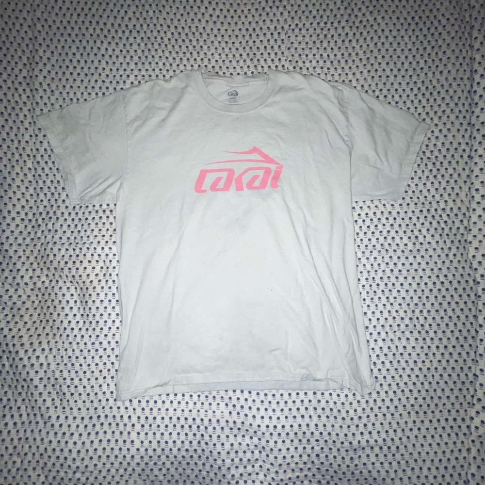 white large lakai tee